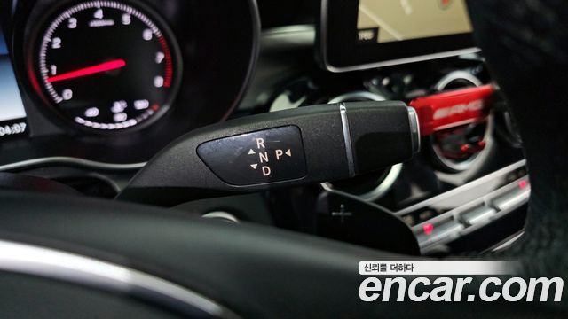 Mercedes-Benz C-Class 2018 thumb 9