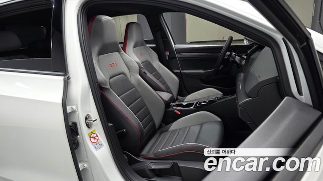 Volkswagen Golf 2023 thumb 11