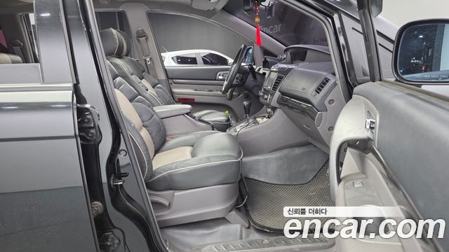 SsangYong Korando 2013 thumb 10