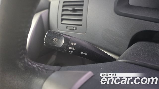 SsangYong Korando 2013 thumb 12