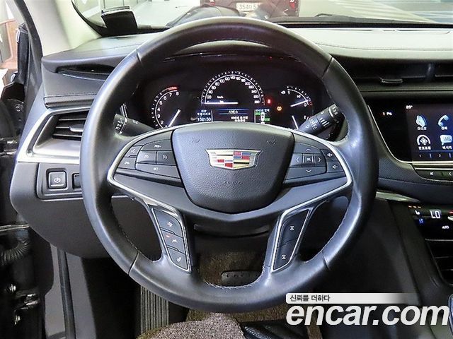 Cadillac XT5 2016 thumb 8