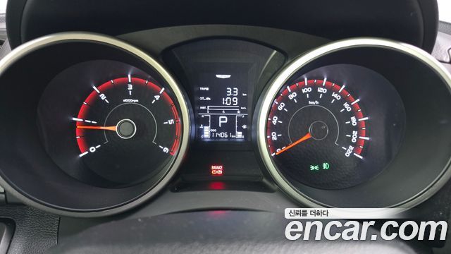 SsangYong Tivoli 2018 thumb 8