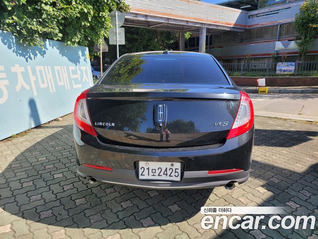 Lincoln MKS 2012 thumb 6