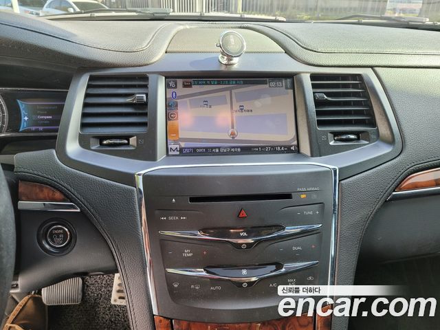 Lincoln MKS 2012 thumb 8