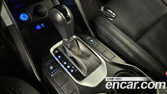 Hyundai Santa Fe 2016 thumb 9