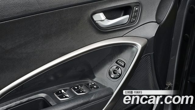 Hyundai Santa Fe 2016 thumb 11