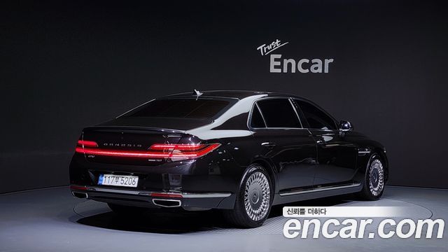 Genesis G90 2019 thumb 3