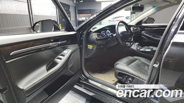 Genesis G90 2019 thumb 10