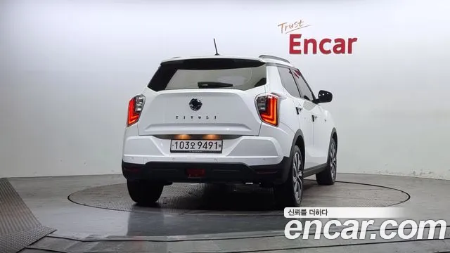 SsangYong Tivoli 2019 thumb 5