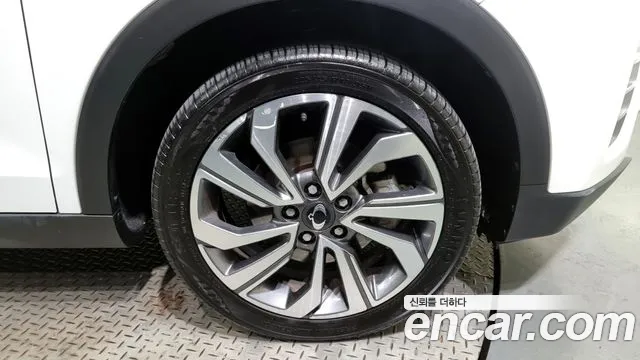 SsangYong Tivoli 2019 thumb 6