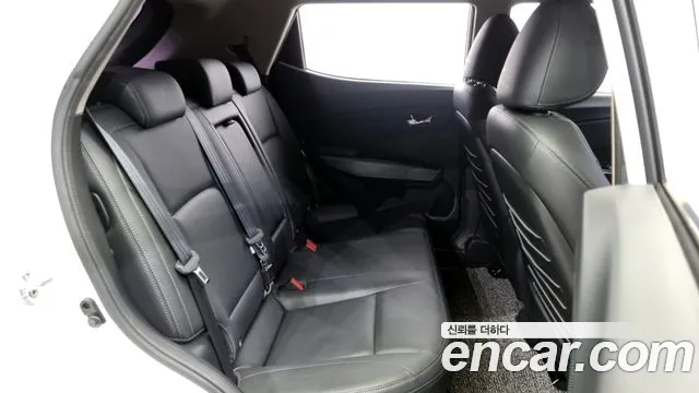 SsangYong Tivoli 2019 thumb 11