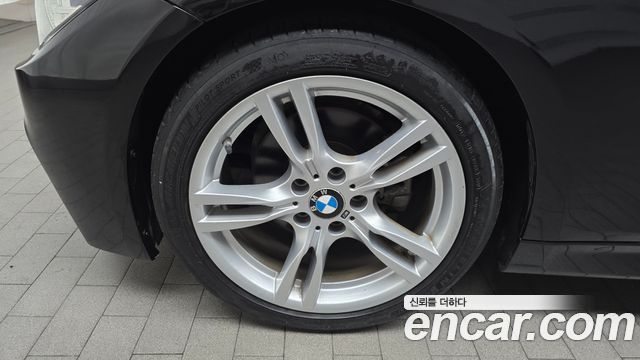 BMW 3 серии 2018 thumb 5