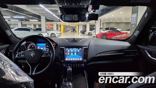 Maserati Levante 2020 thumb 8