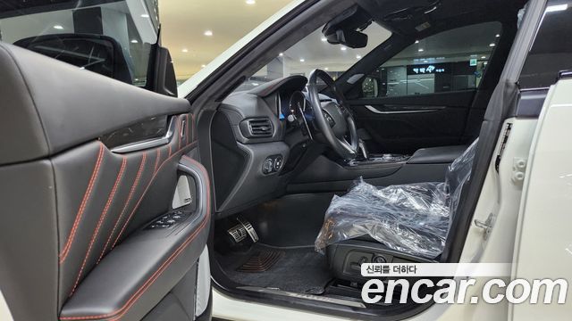 Maserati Levante 2020 thumb 9