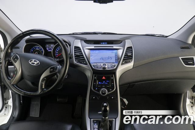 Hyundai Avante 2013 thumb 8