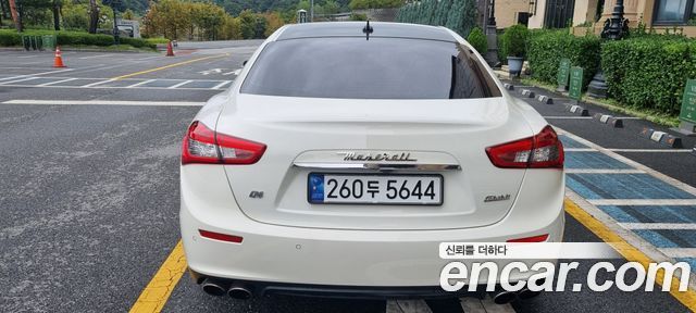 Maserati Ghibli 2014 thumb 5