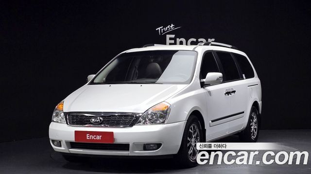 Kia Carnival 2013 thumb 2