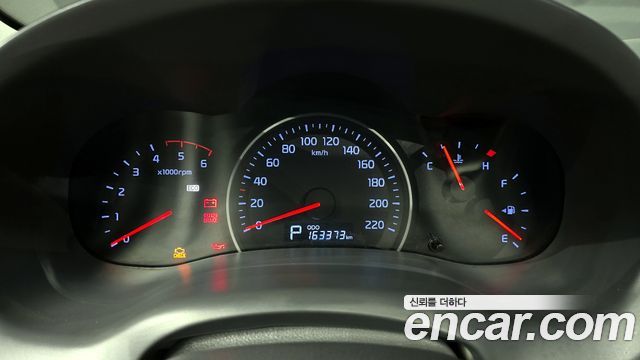 Kia Carnival 2013 thumb 9