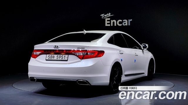 Hyundai Grandeur 2015 thumb 3