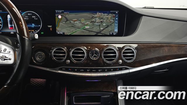 Mercedes-Benz S-Class 2018 thumb 11