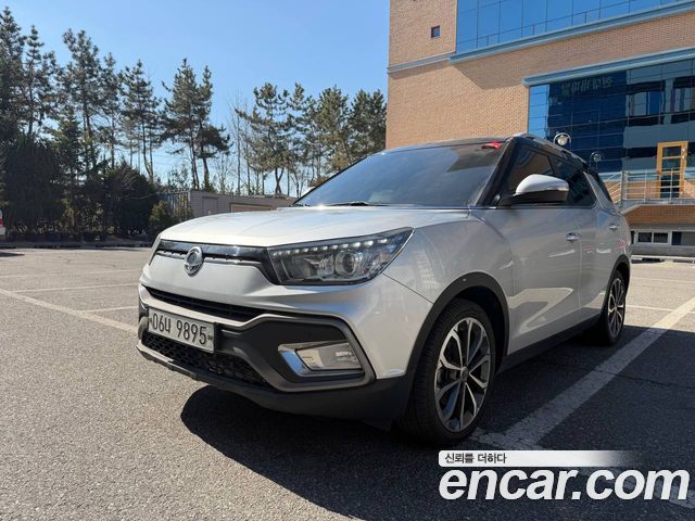 SsangYong Tivoli 2017 thumb 3