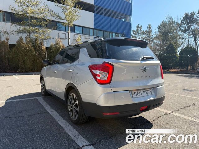 SsangYong Tivoli 2017 thumb 4