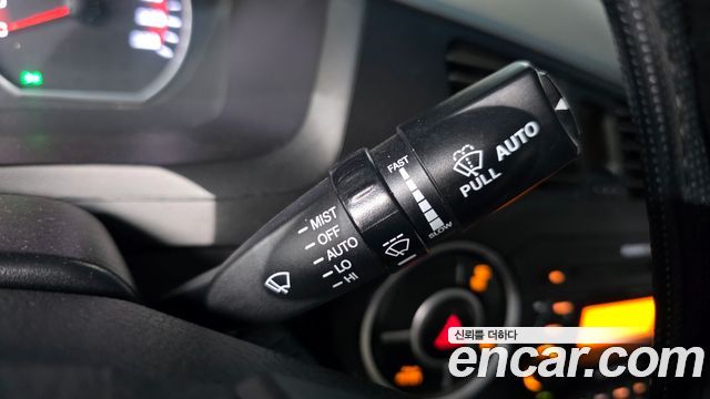 SsangYong Korando 2014 thumb 11