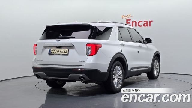 Ford Explorer 2021 thumb 3
