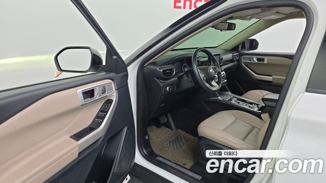 Ford Explorer 2021 thumb 10