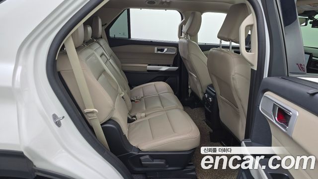 Ford Explorer 2021 thumb 11