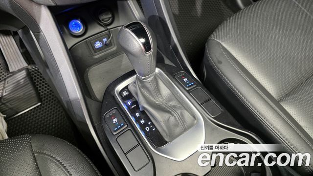 Hyundai Santa Fe 2016 thumb 10
