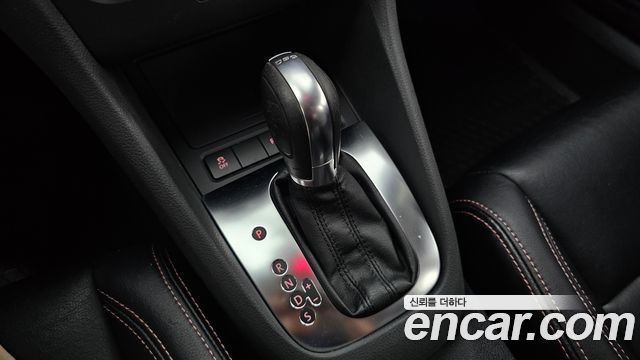 Volkswagen Golf 2012 thumb 9