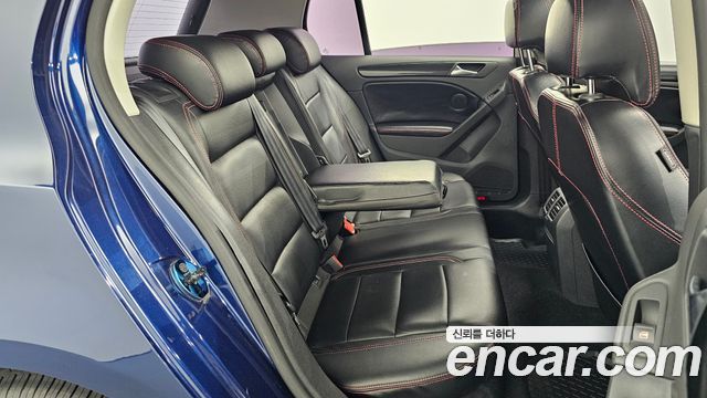 Volkswagen Golf 2012 thumb 11