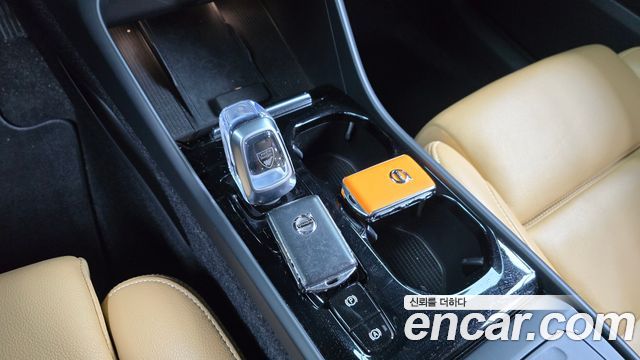 Volvo XC40 2021 thumb 9