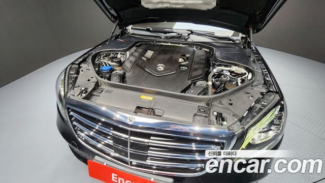Mercedes-Benz S-Class 2018 thumb 7