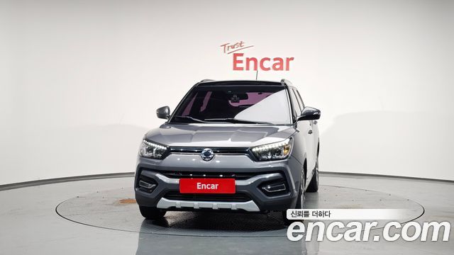 SsangYong Tivoli 2018 thumb 4