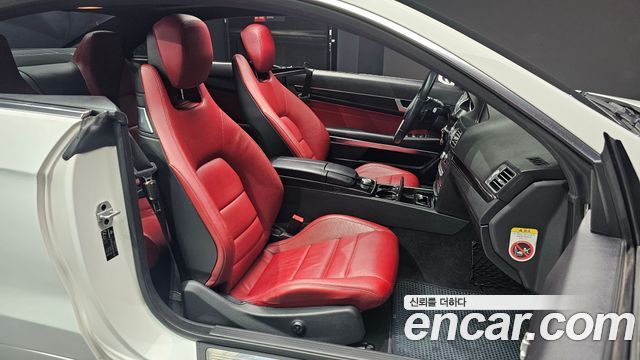 Mercedes-Benz E-Class 2014 thumb 11