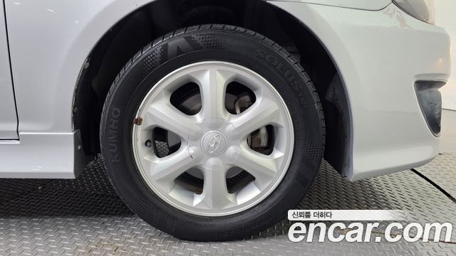 Hyundai Verna 2009 thumb 6