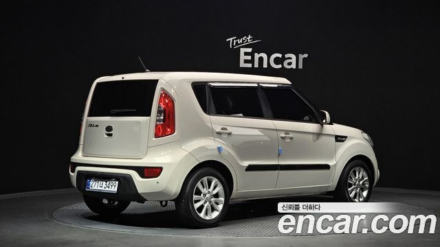Kia Soul 2011 thumb 3
