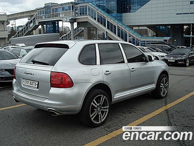 Porsche Cayenne 2005 thumb 4