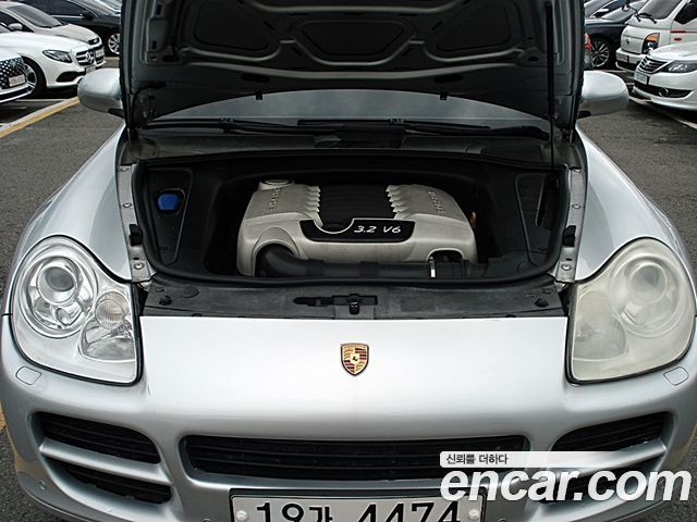 Porsche Cayenne 2005 thumb 6