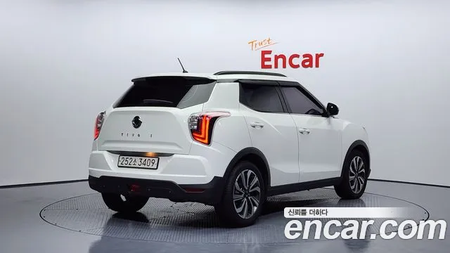 SsangYong Tivoli 2020 thumb 3