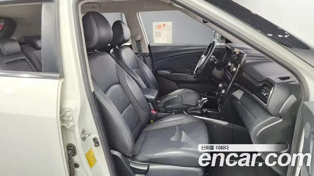 SsangYong Tivoli 2020 thumb 12