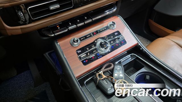 Lincoln Aviator 2020 thumb 10