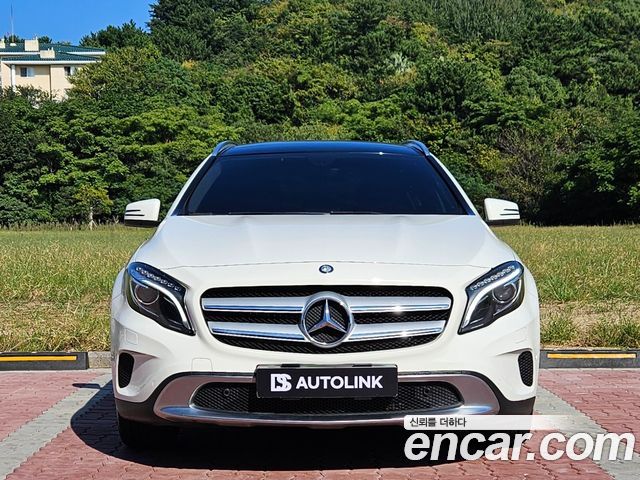 Mercedes-Benz GLA 2015 thumb 4