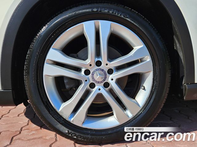 Mercedes-Benz GLA 2015 thumb 5