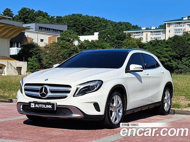 Mercedes-Benz GLA 2015 thumb 11