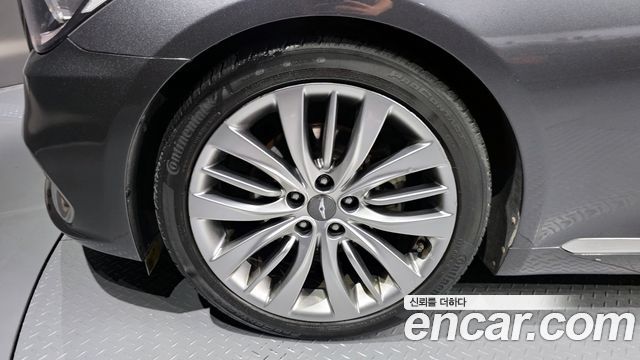Genesis G80 2017 thumb 6
