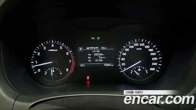 Genesis G80 2017 thumb 9