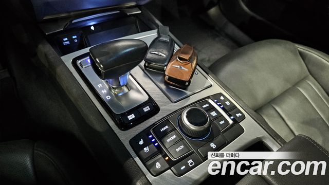 Genesis G80 2017 thumb 10